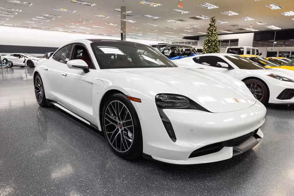 2020 Porsche Taycan Turbo Image 4