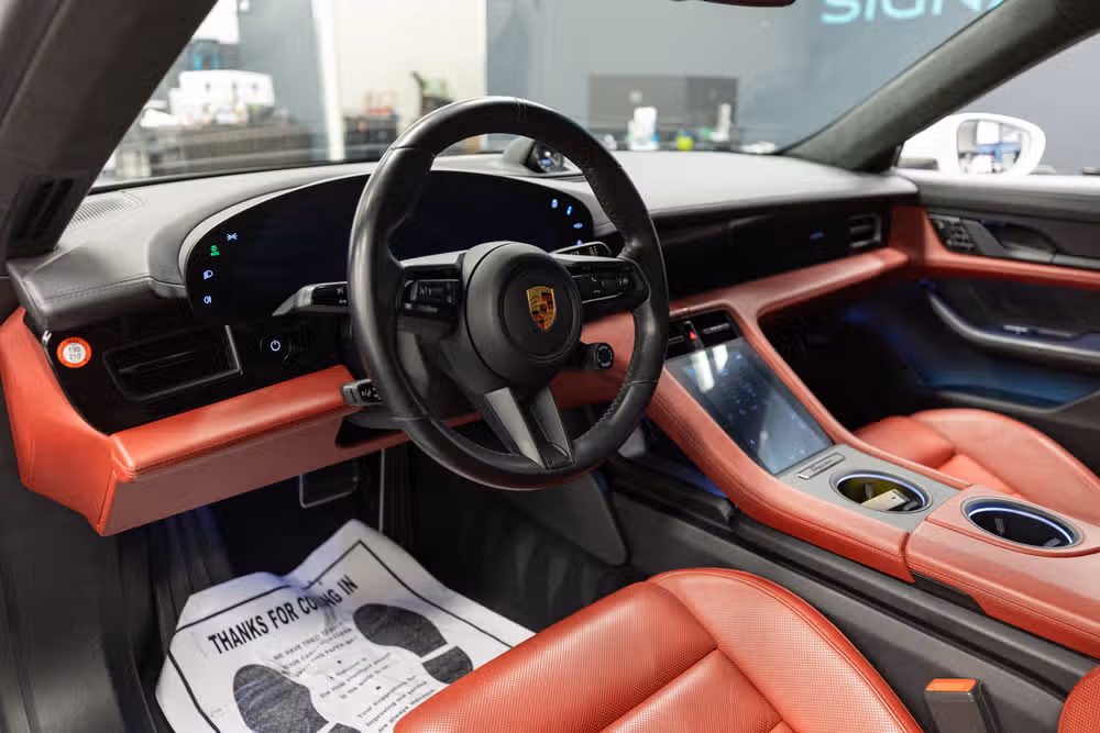 2020 Porsche Taycan Turbo Image 10