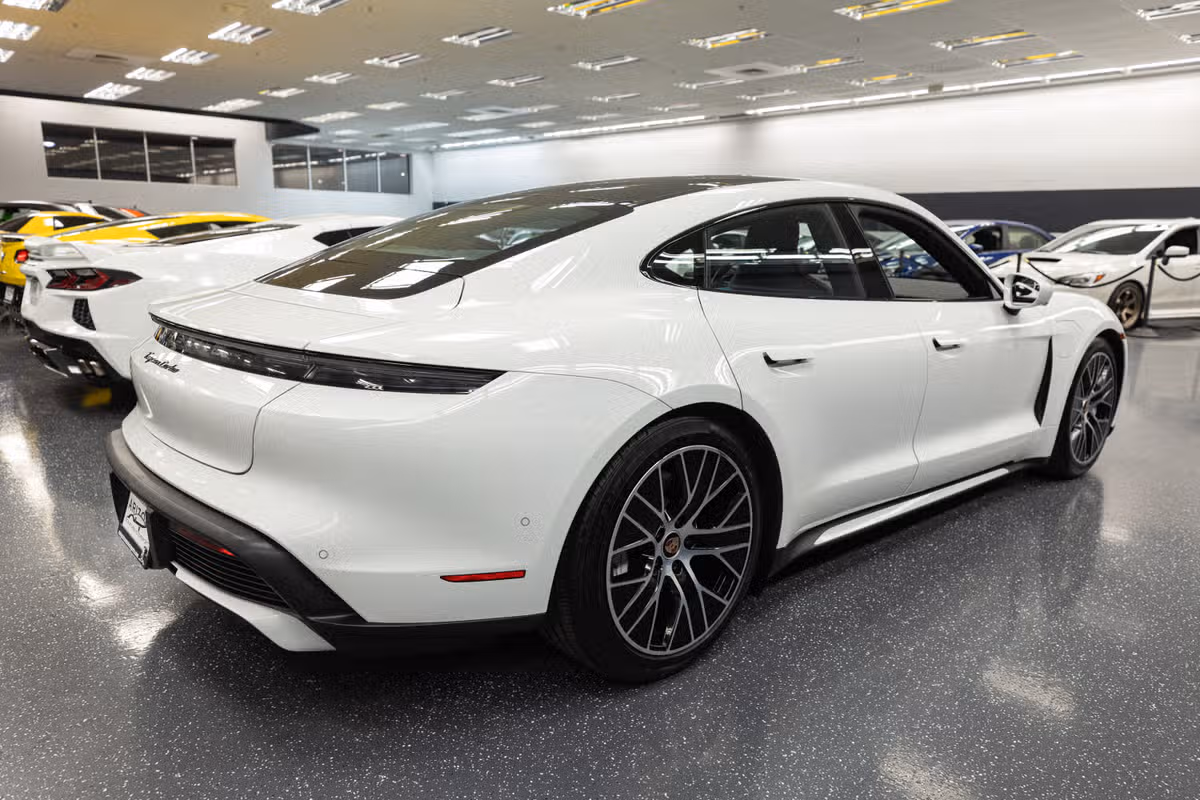 2020 Porsche Taycan Turbo Image 5