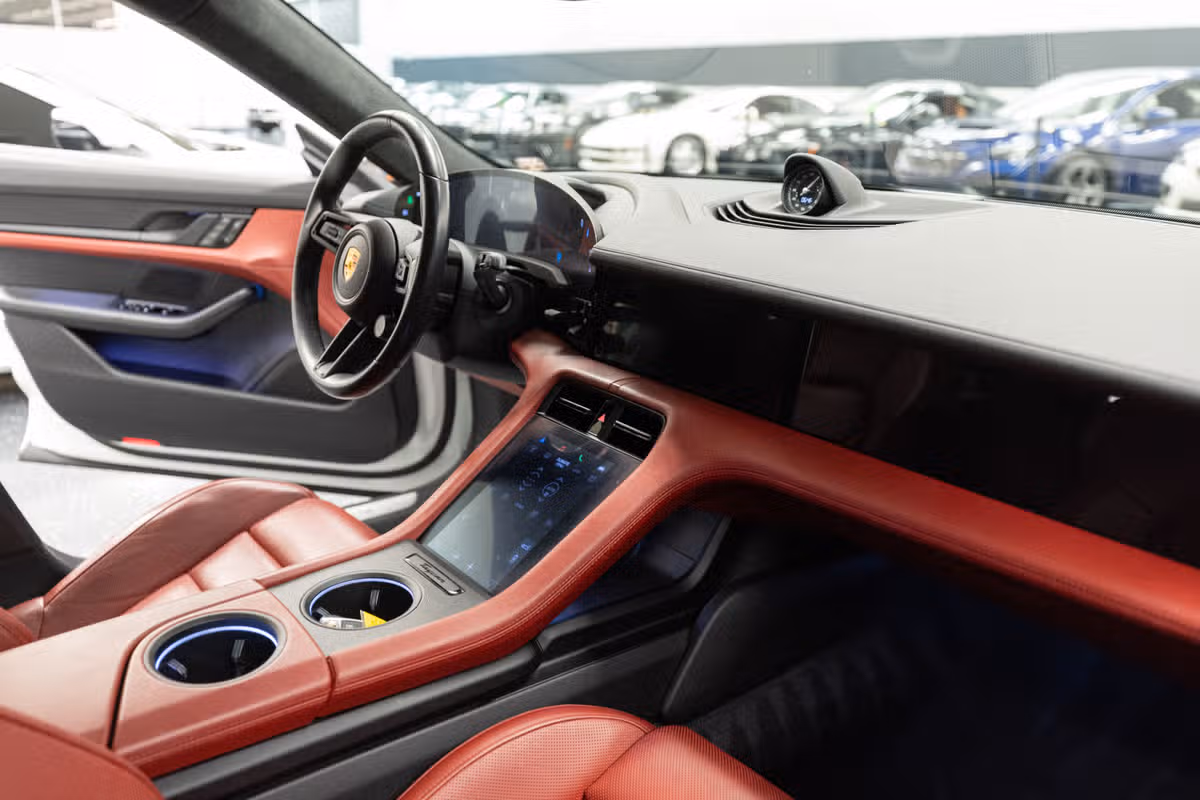 2020 Porsche Taycan Turbo Image 14