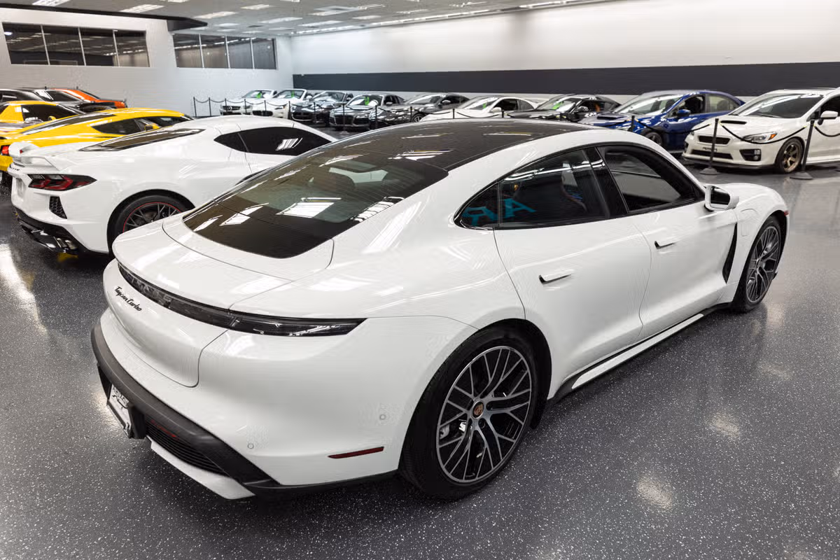 2020 Porsche Taycan Turbo Image 6
