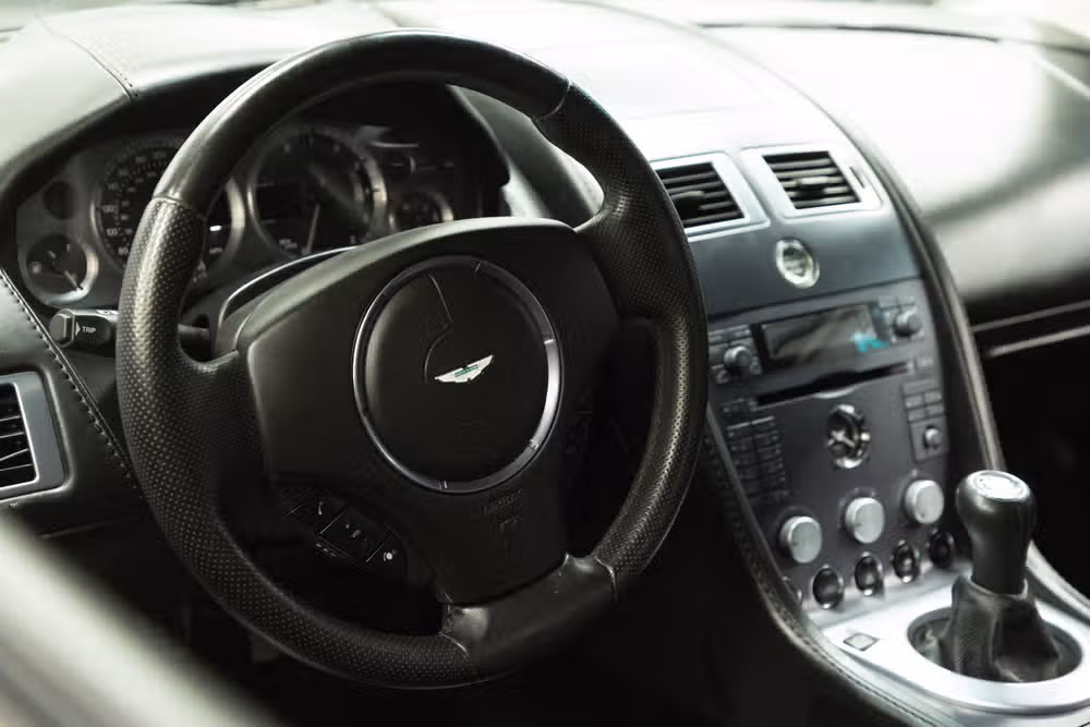 2007 Aston Martin V8 Vantage Base Image 9