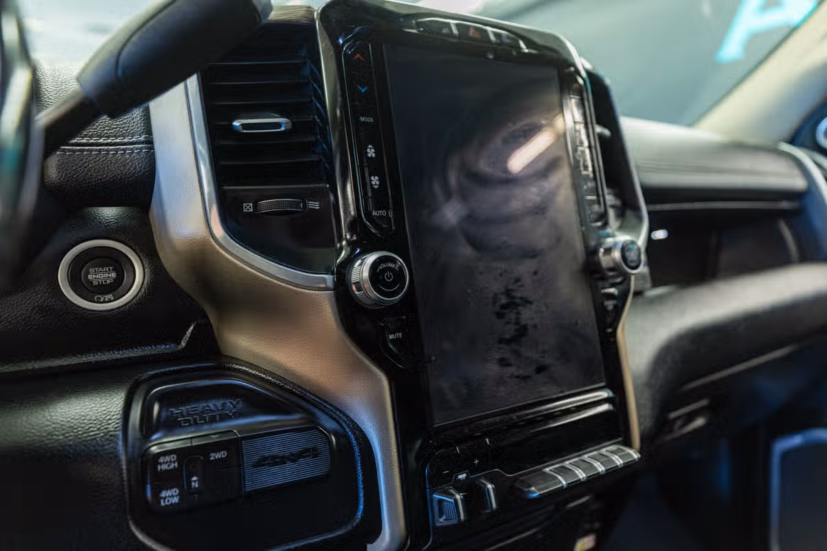 2020 Ram 3500 Laramie Image 13