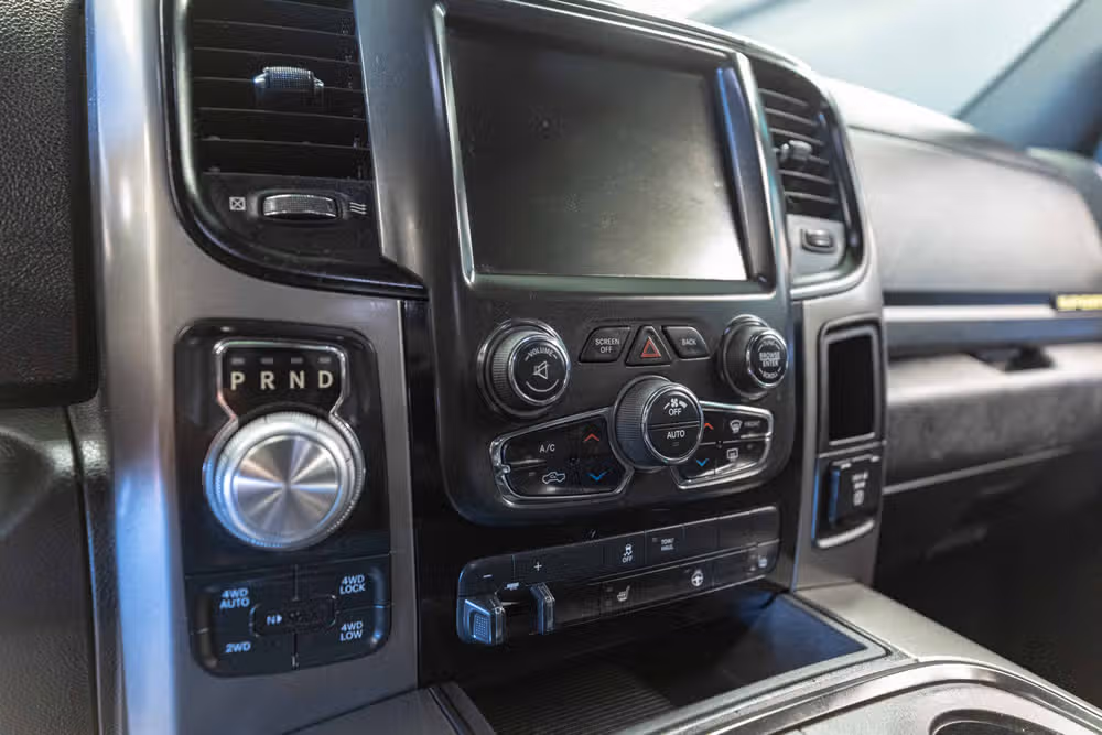 2017 Ram 1500 Sport Crew Cab Image 12