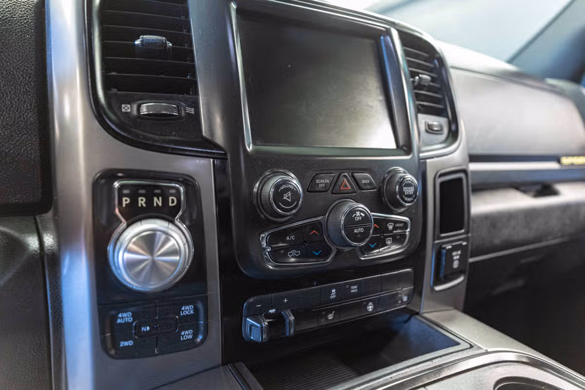 2017 Ram 1500 Sport Crew Cab Image 12