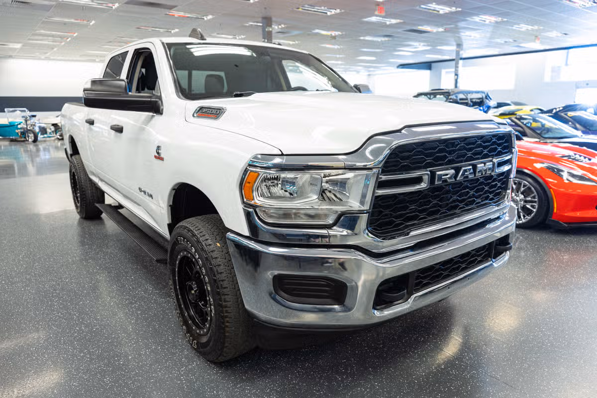 2020 Ram 3500 Tradesman Crew Cab Image 4