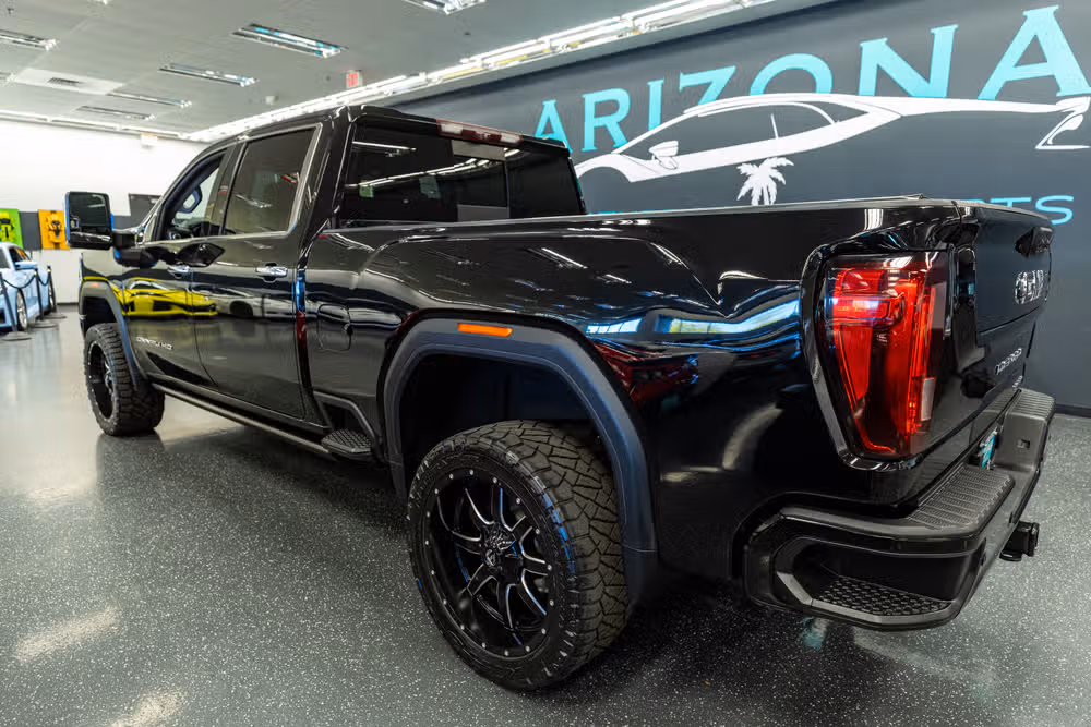 2022 GMC Sierra 3500HD DENALI PICKUP 4D 6 1/2 FT Crew Cab Image 9