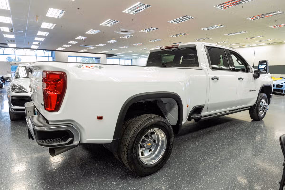 2024 Chevrolet Silverado 3500HD LTZ Image 5