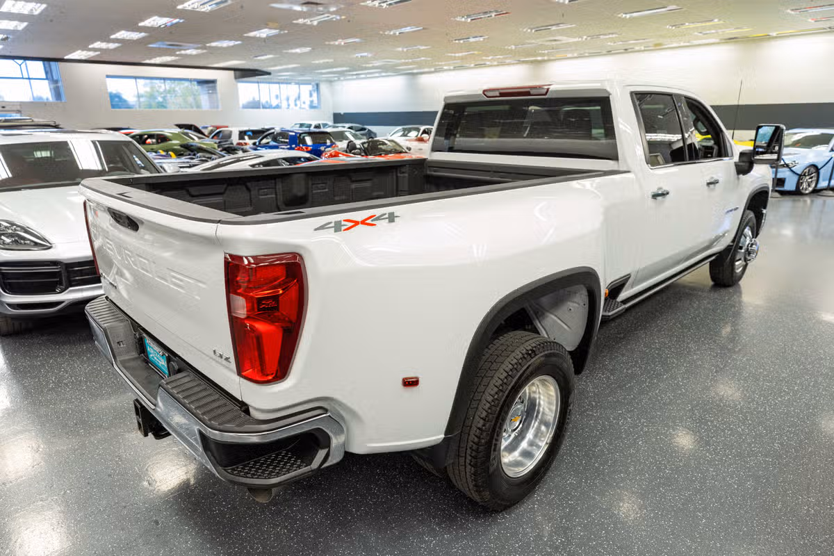 2024 Chevrolet Silverado 3500HD LTZ Image 6