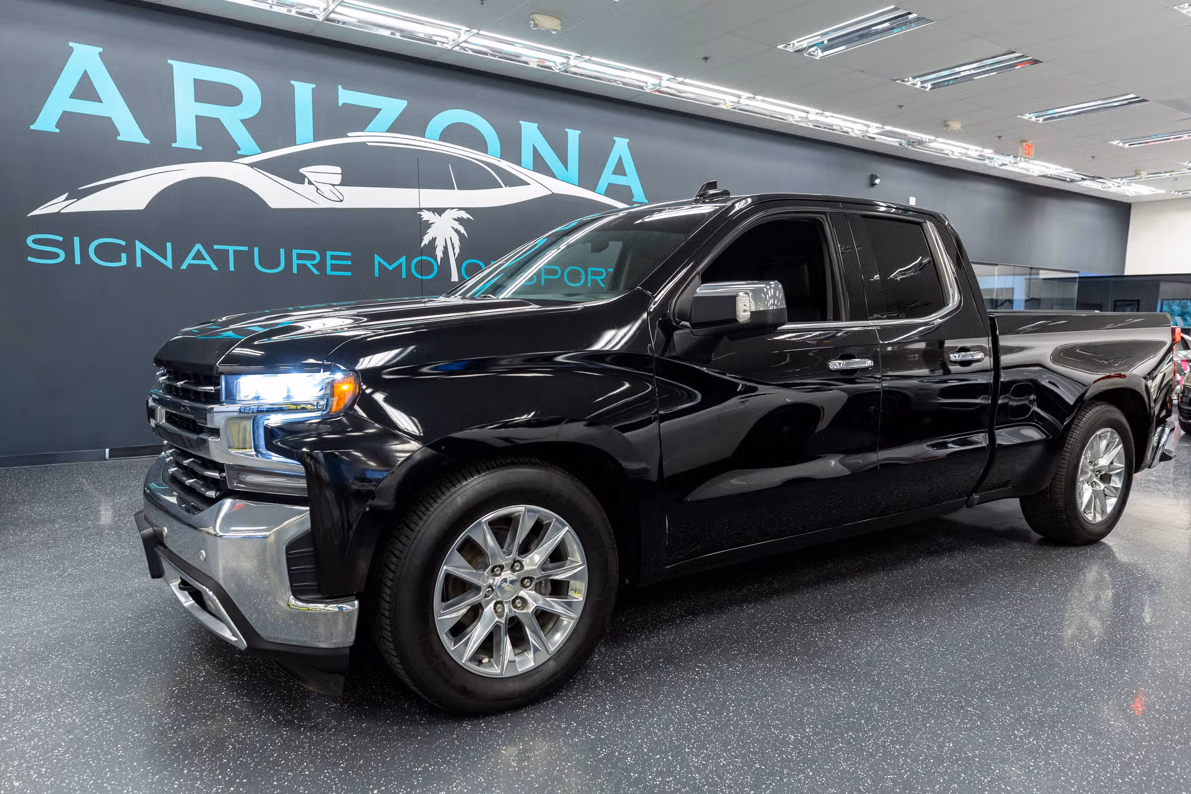 2019 Chevrolet Silverado 1500 LTZ Image 1