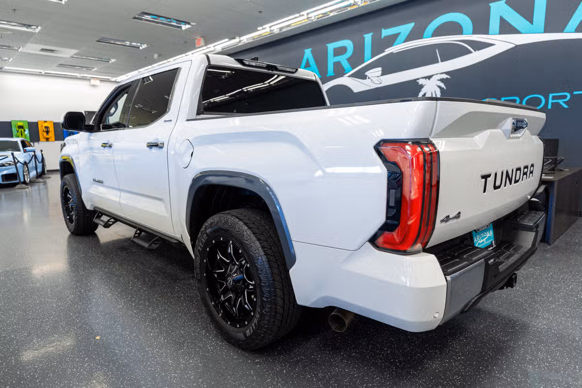 2023 Toyota Tundra Limited CrewMax Image 9