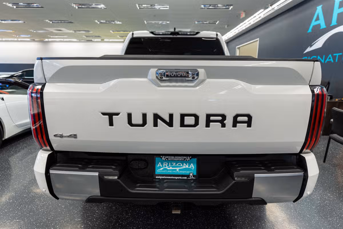 2023 Toyota Tundra Limited CrewMax Image 7