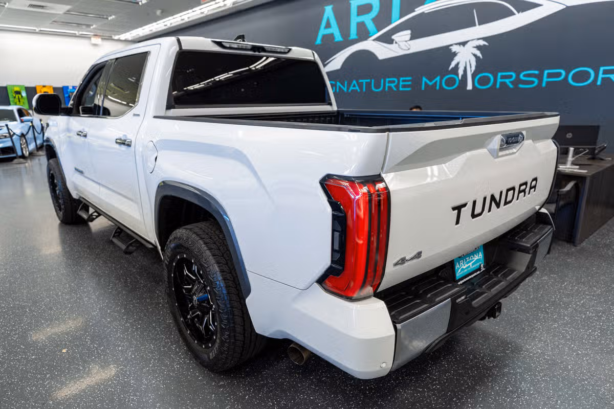 2023 Toyota Tundra Limited CrewMax Image 8