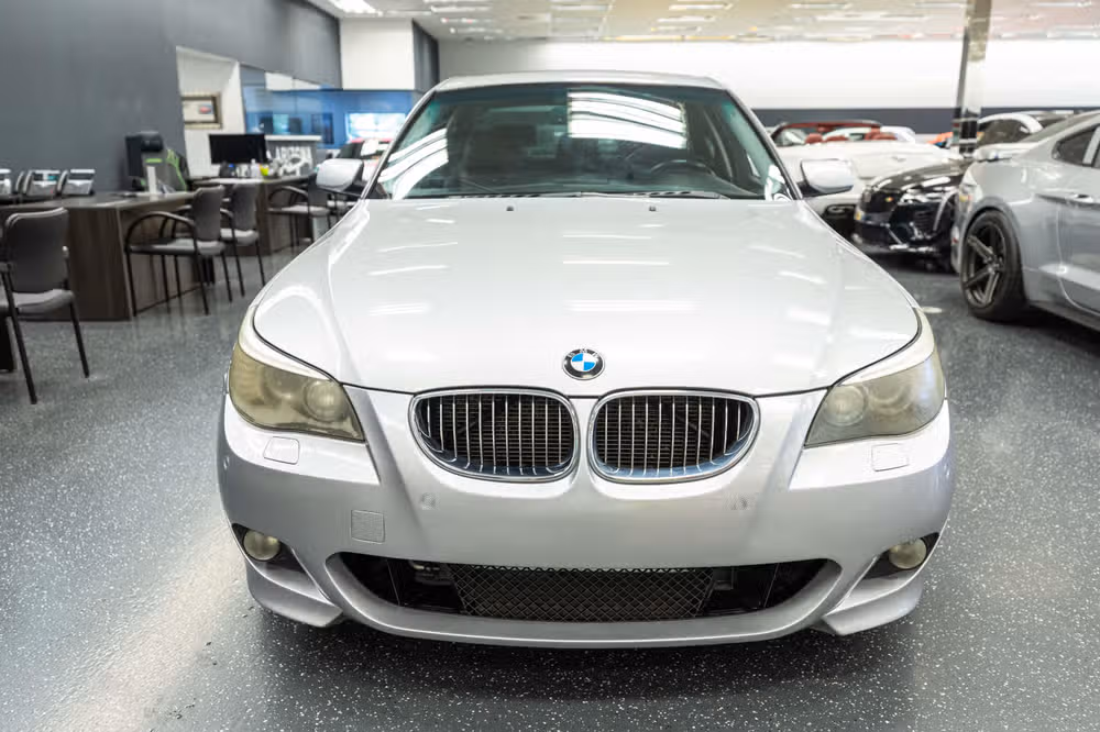 2008 BMW 5 Series 550i Image 2