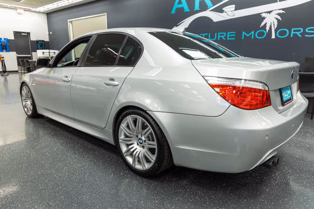 2008 BMW 5 Series 550i Image 9