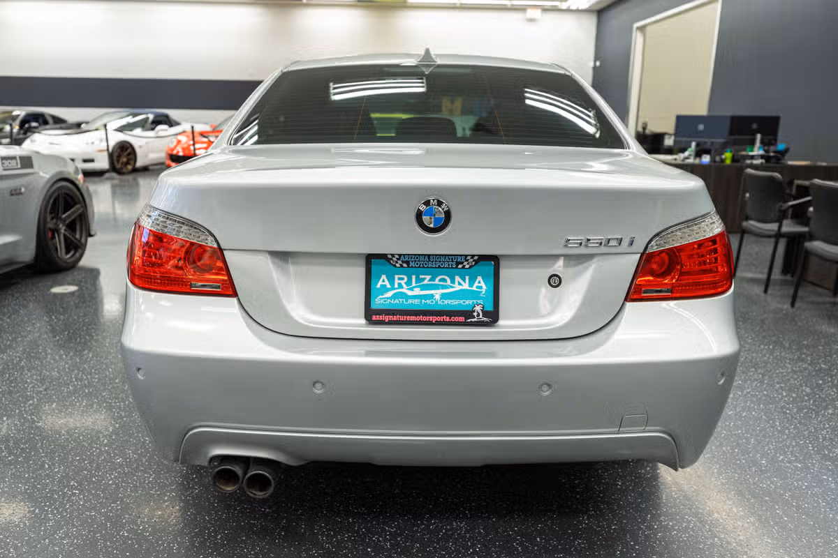 2008 BMW 5 Series 550i Image 7