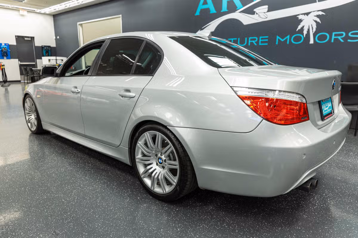 2008 BMW 5 Series 550i Image 9