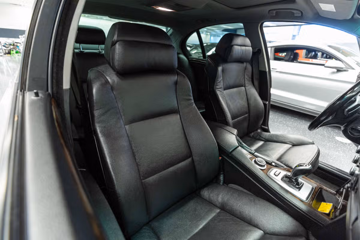 2008 BMW 5 Series 550i Image 15