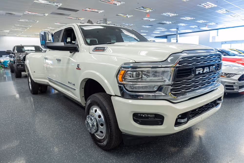 2019 Ram 3500 Limited Crew Cab Image 3