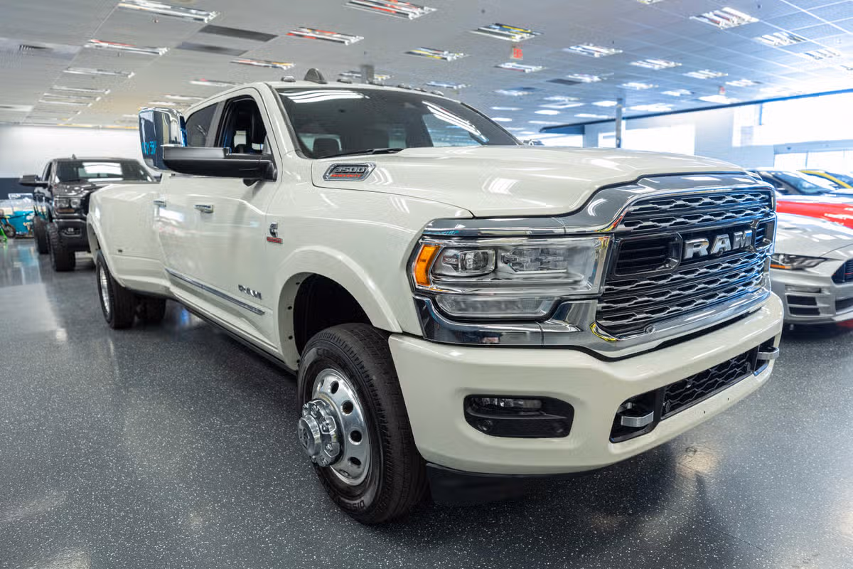 2019 Ram 3500 Limited Crew Cab Image 3