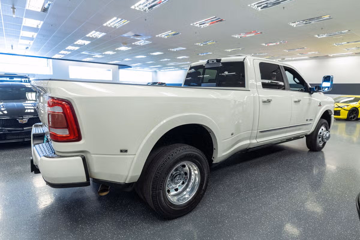 2019 Ram 3500 Limited Crew Cab Image 4