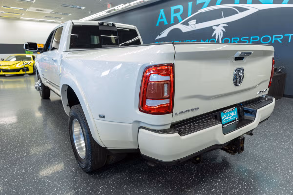 2019 Ram 3500 Limited Crew Cab Image 8