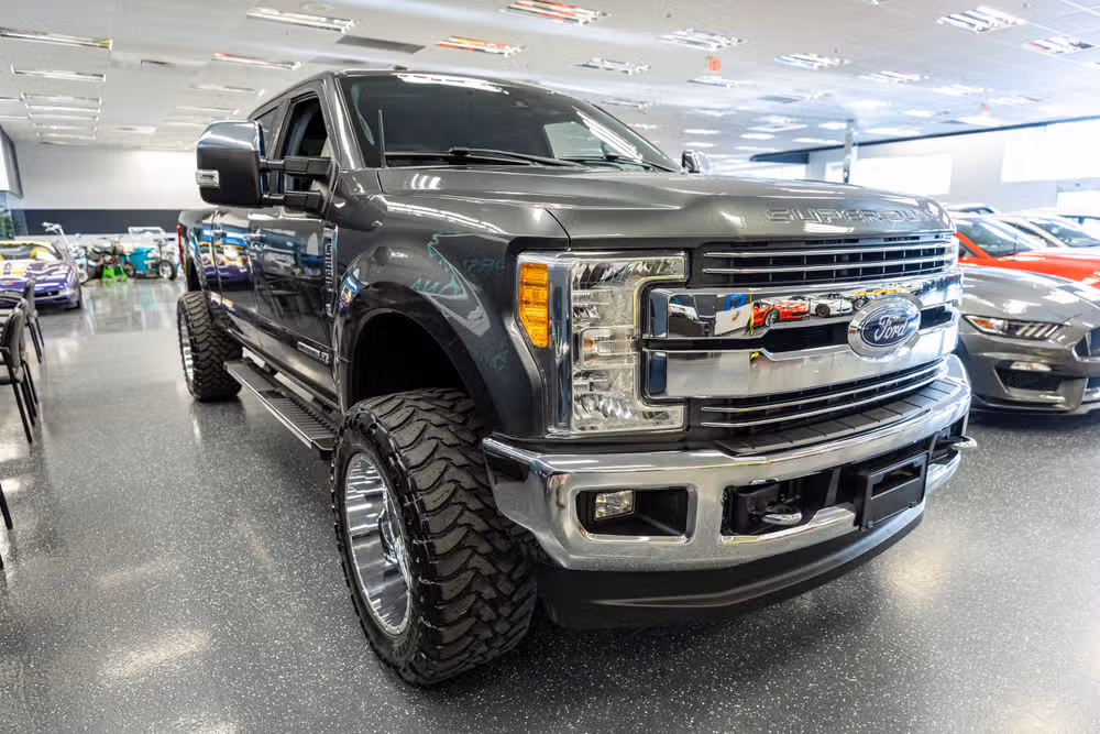2017 Ford F-250 Super Duty Lariat Image 3