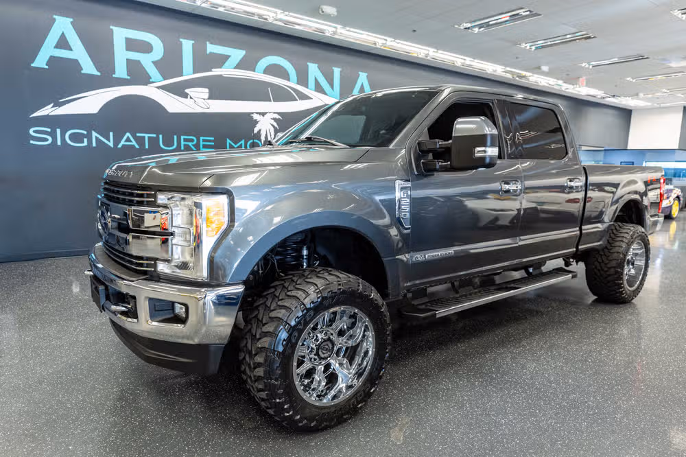 22403 - 2017 Ford F-250 Super Duty Lariat