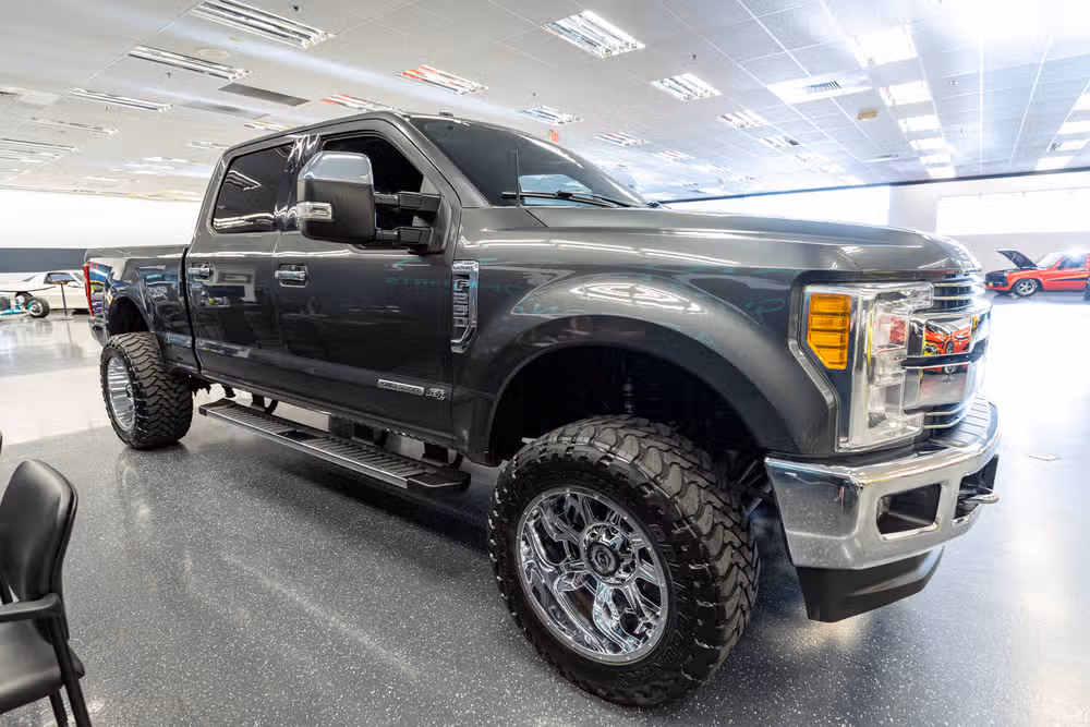 2017 Ford F-250 Super Duty Lariat Image 4