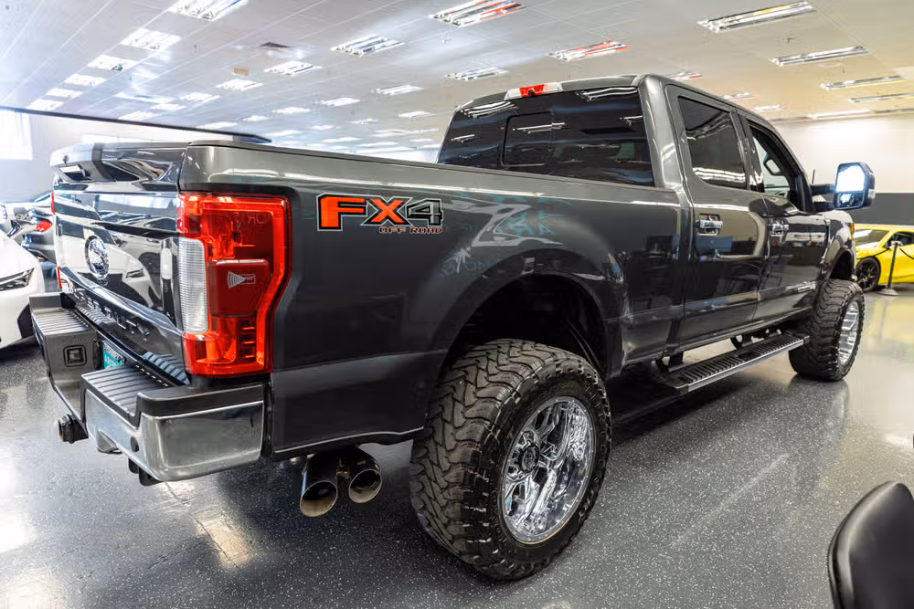 2017 Ford F-250 Super Duty Lariat Image 5