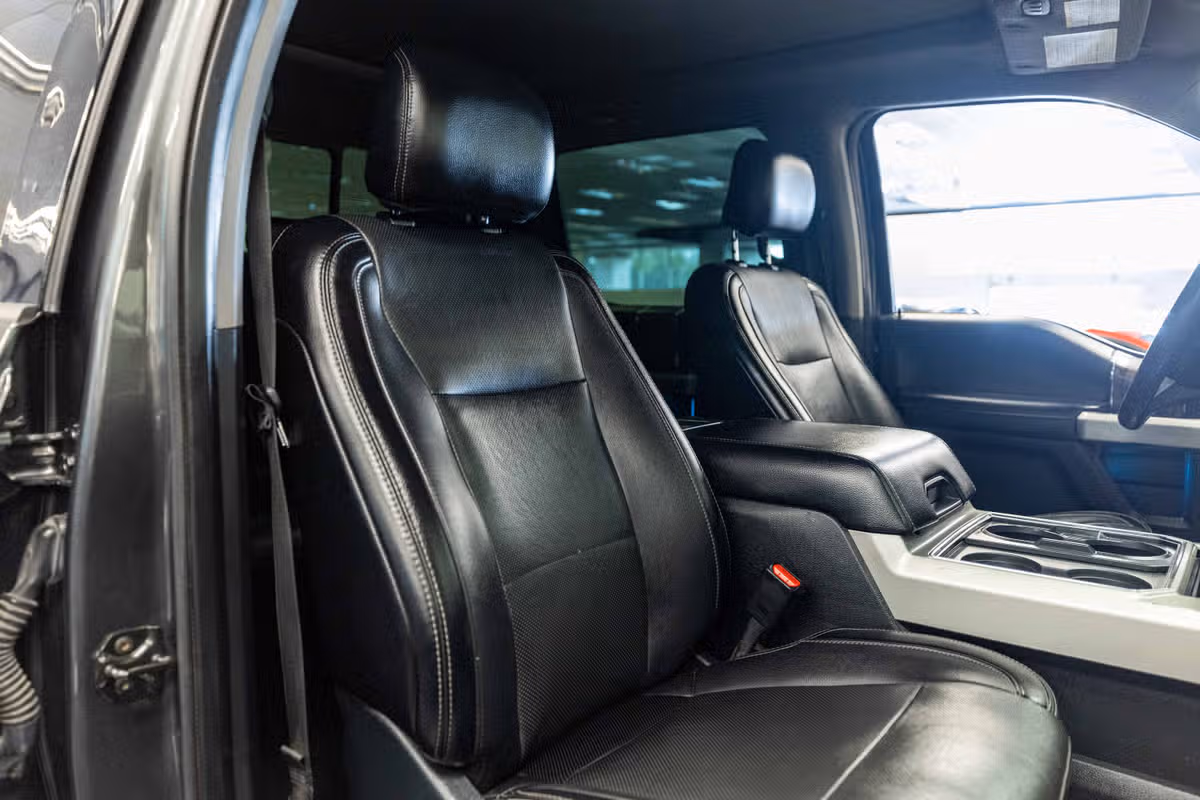 2017 Ford F-250 Super Duty Lariat Image 17