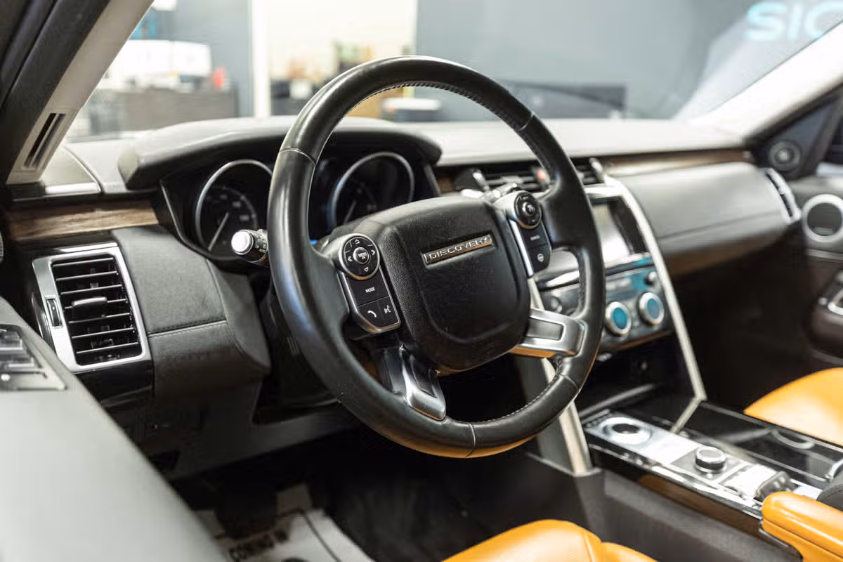 2017 Land Rover Discovery HSE Td6 Image 10