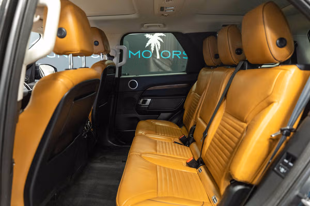2017 Land Rover Discovery HSE Td6 Image 12
