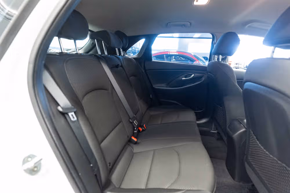 2018 Hyundai ELANTRA GT Base Image 13