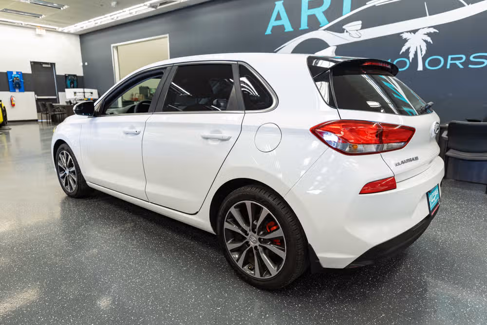 2018 Hyundai ELANTRA GT Base Image 9