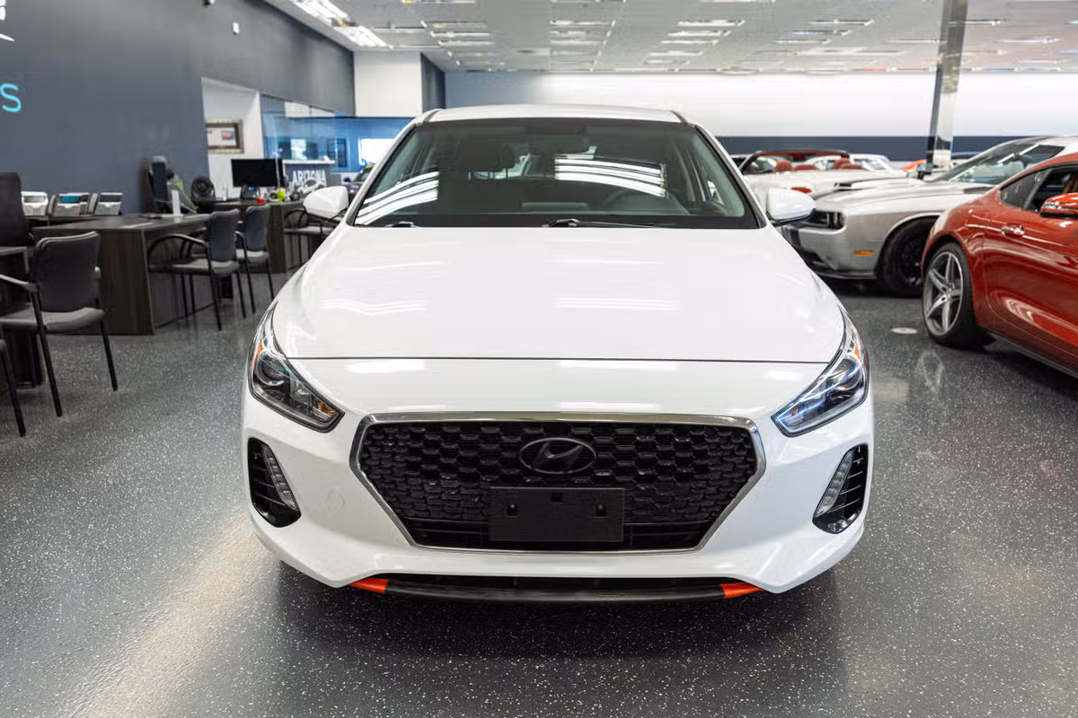 2018 Hyundai ELANTRA GT Base Image 2
