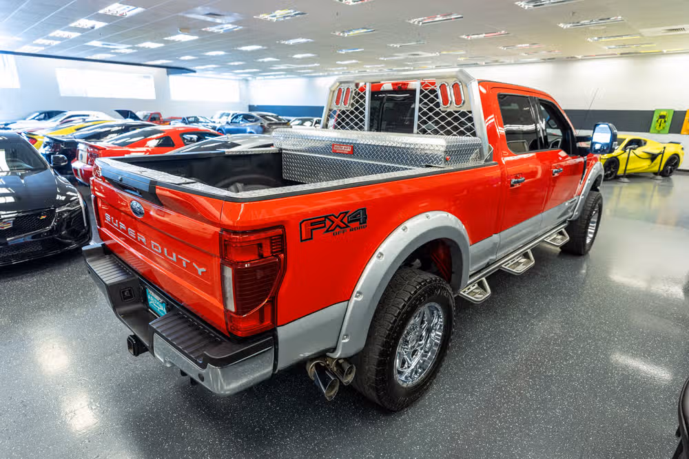 2020 Ford F-350 Super Duty Lariat Image 6