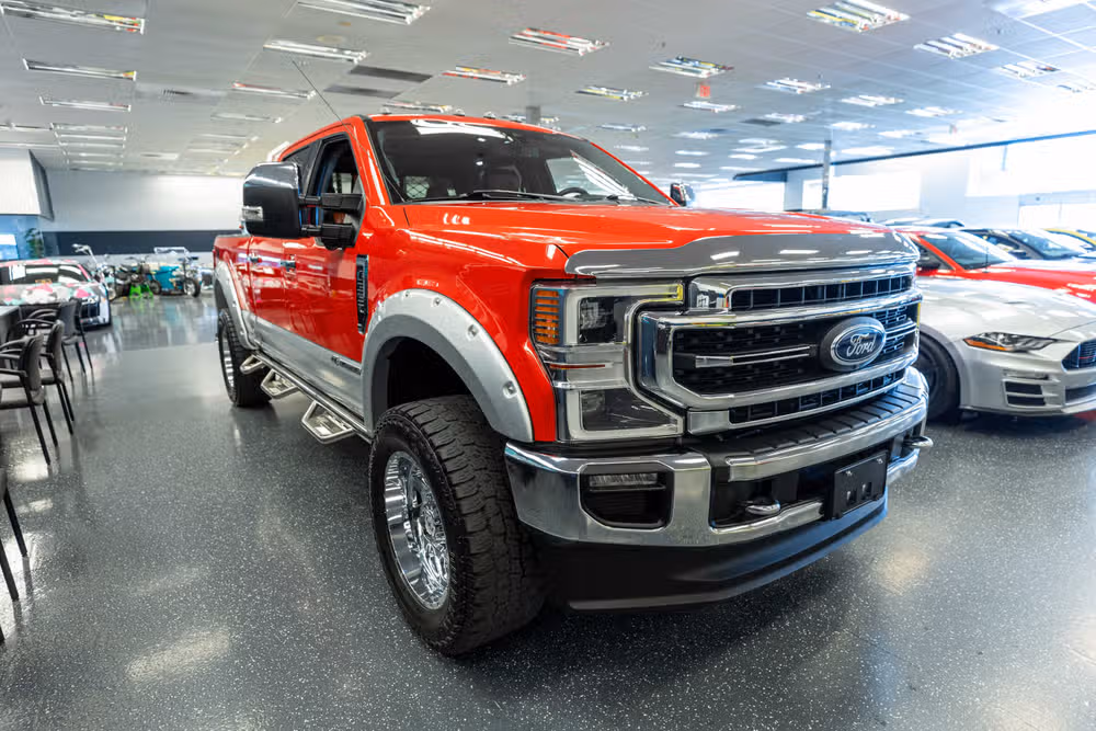 2020 Ford F-350 Super Duty Lariat Image 3