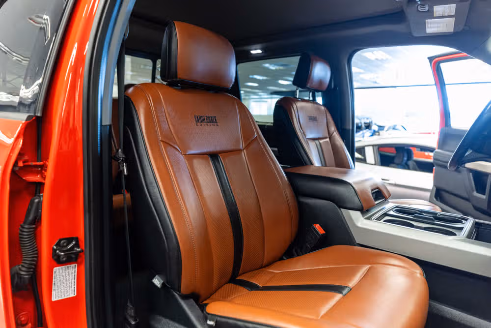 2020 Ford F-350 Super Duty Lariat Image 17