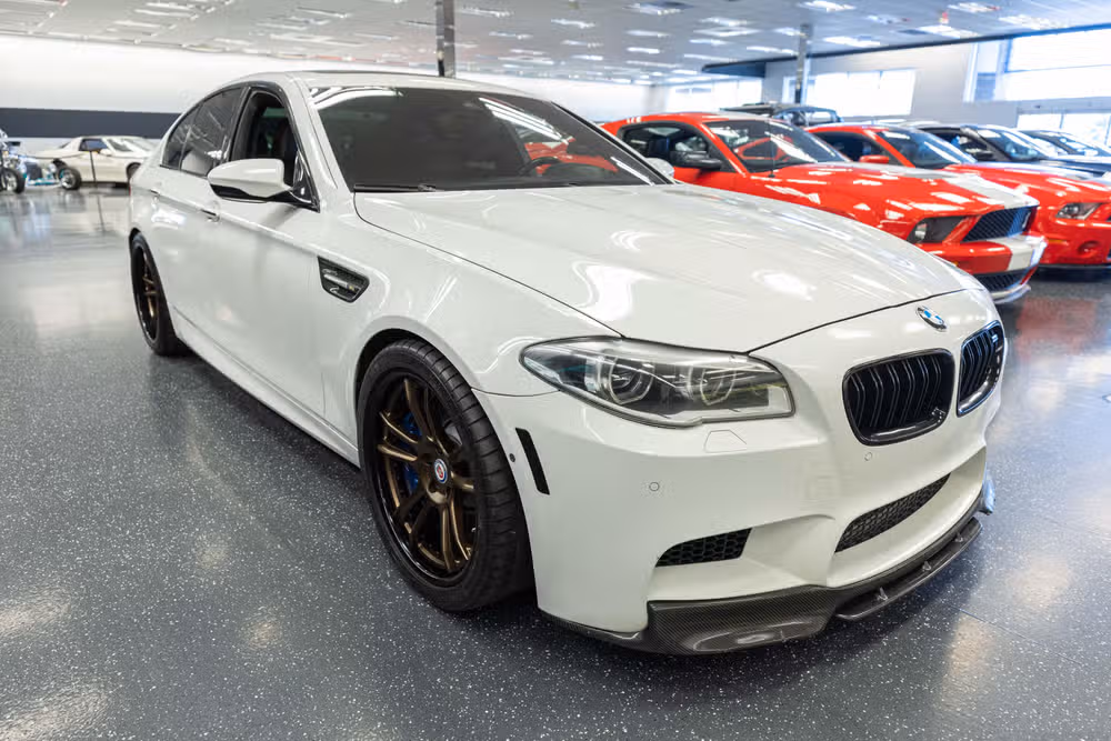 2014 BMW M5 Base Image 3
