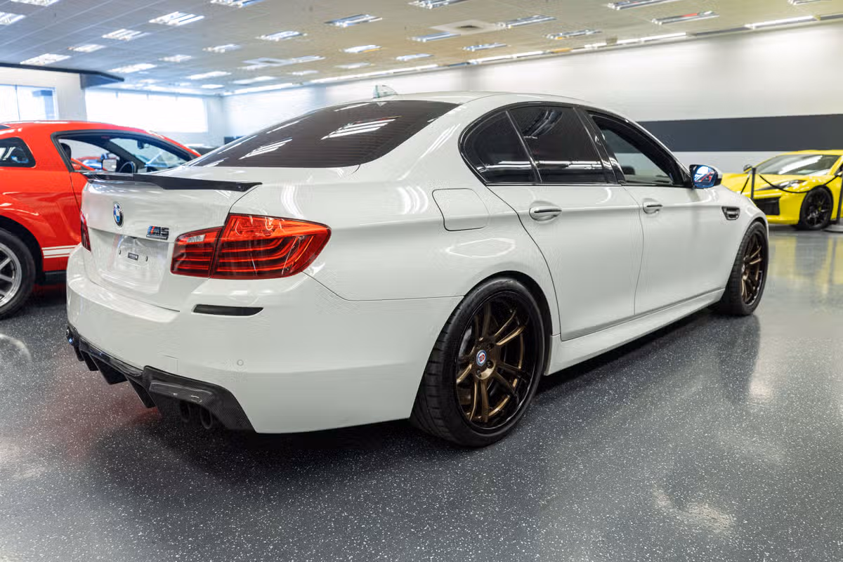 2014 BMW M5 Base Image 5