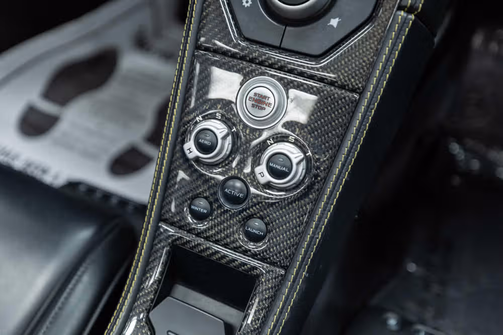 2015 McLaren 650S Spider Base Image 15
