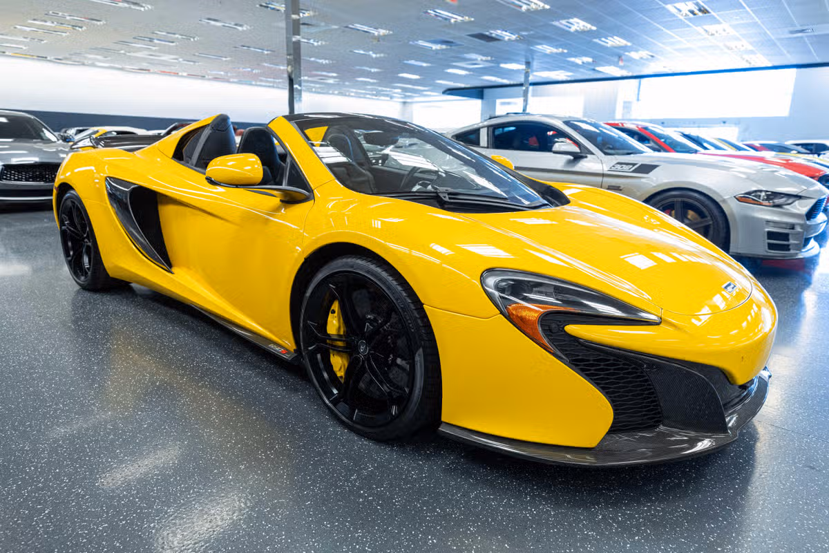 2015 McLaren 650S Spider Base Image 5