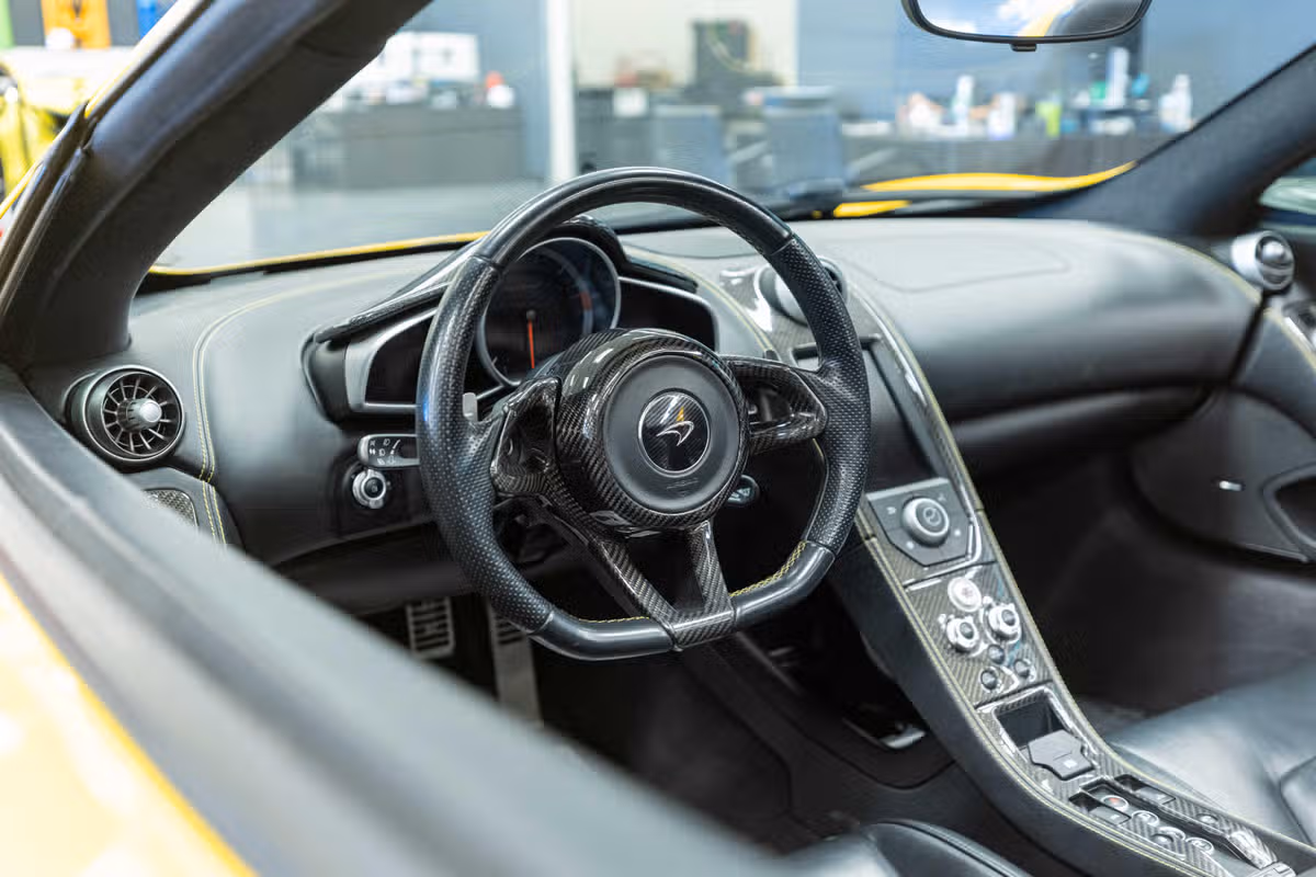 2015 McLaren 650S Spider Base Image 11