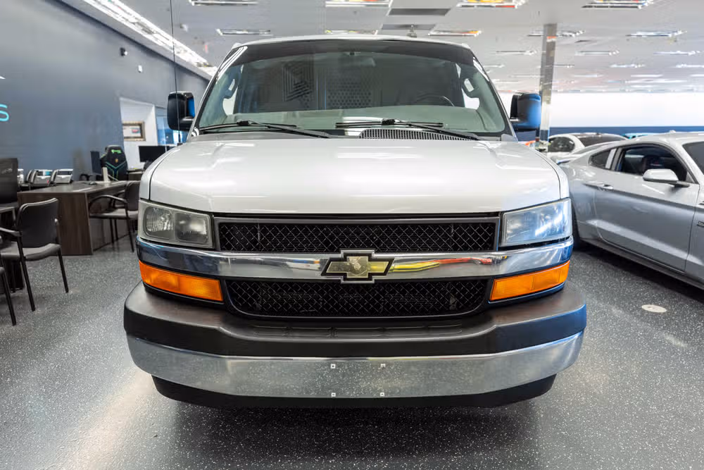 2017 Chevrolet Express 3500 Extended Length Cargo Image 2