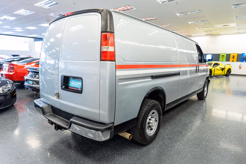 2017 Chevrolet Express 3500 Extended Length Cargo Image 6