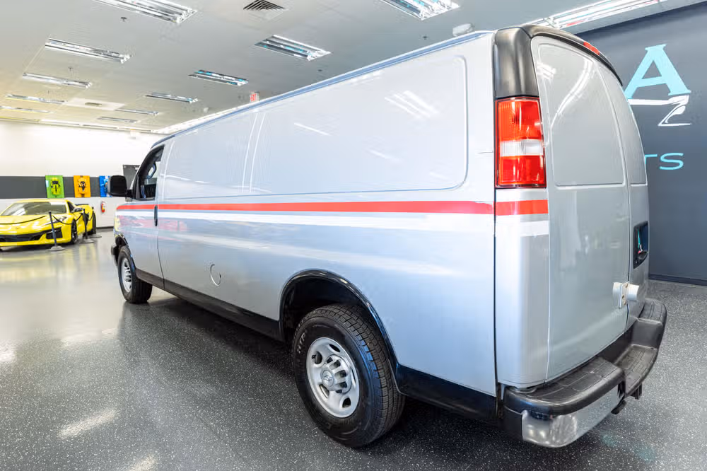 2017 Chevrolet Express 3500 Extended Length Cargo Image 9