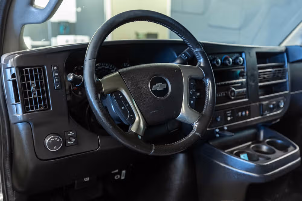 2017 Chevrolet Express 3500 Extended Length Cargo Image 10