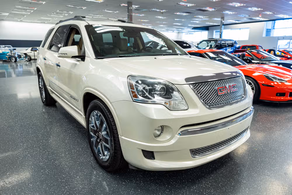 2012 GMC Acadia Denali Image 3
