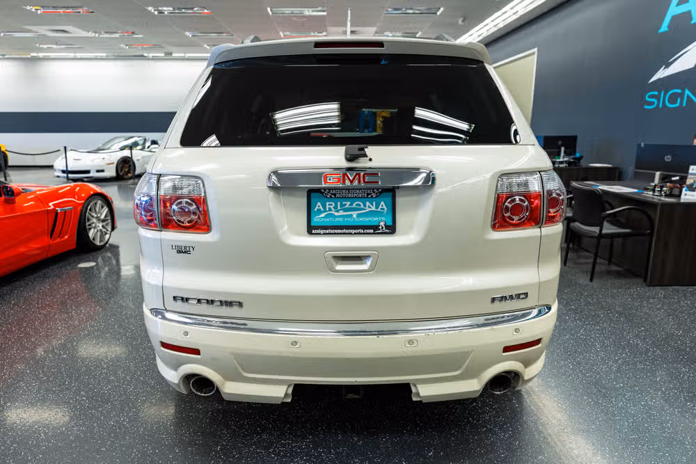 2012 GMC Acadia Denali Image 7